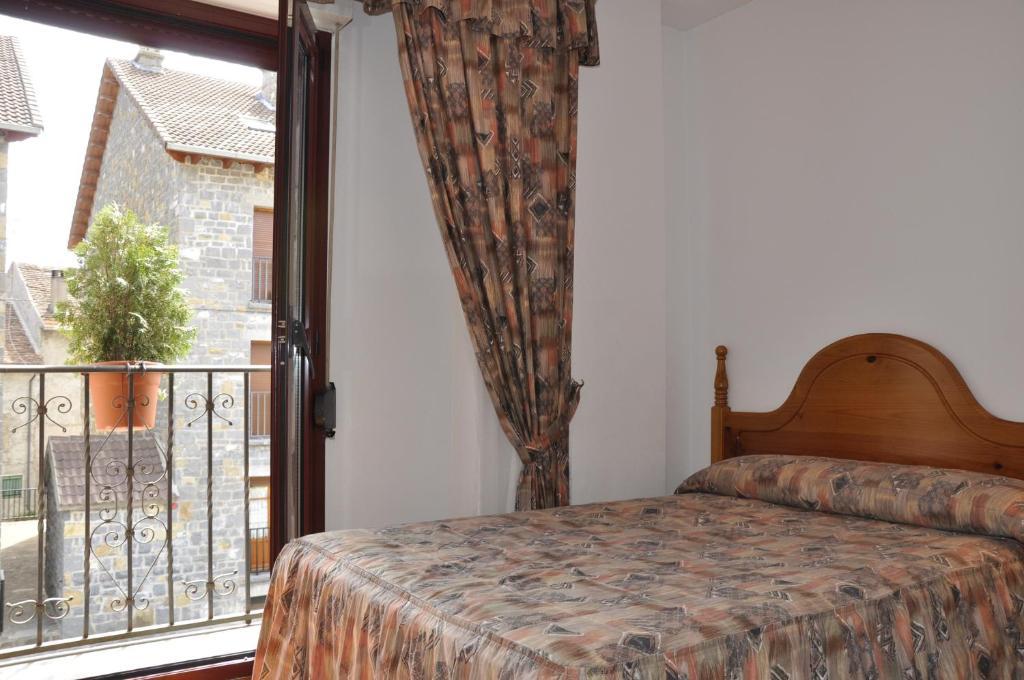Hotel Castillo D'Acher Siresa エクステリア 写真