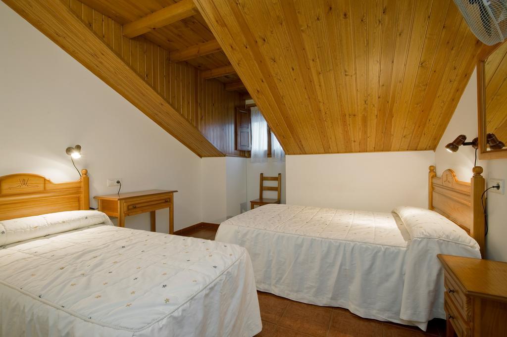 Hotel Castillo D'Acher Siresa エクステリア 写真