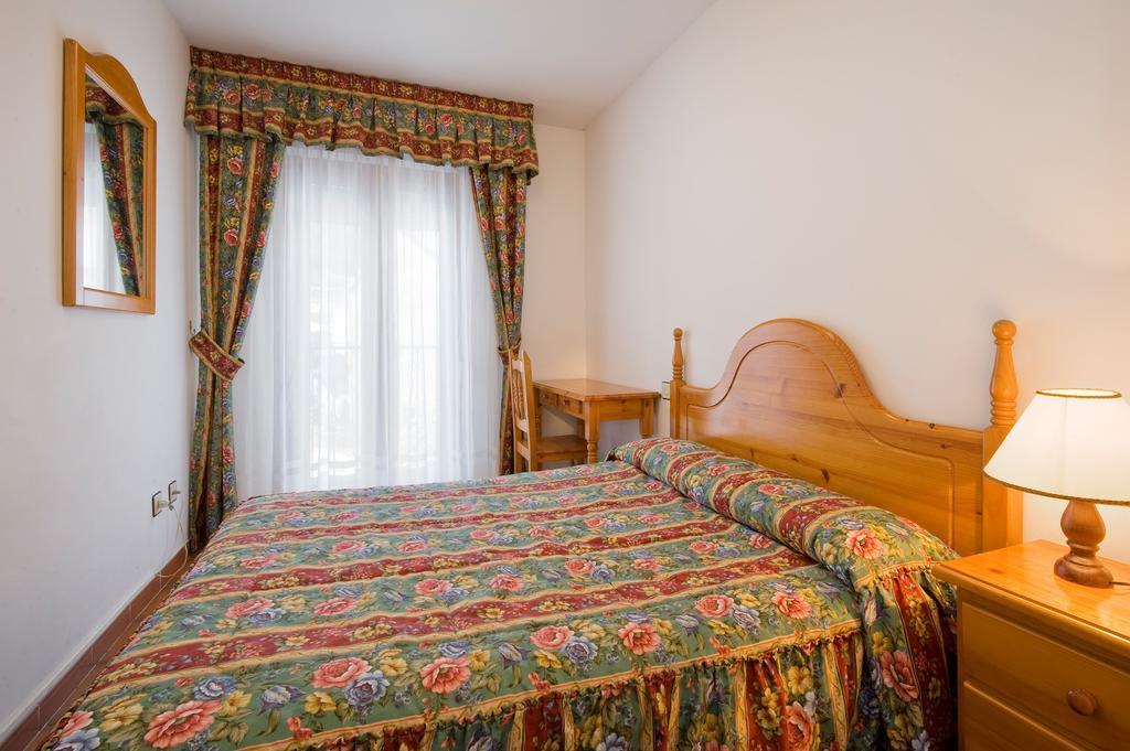 Hotel Castillo D'Acher Siresa エクステリア 写真