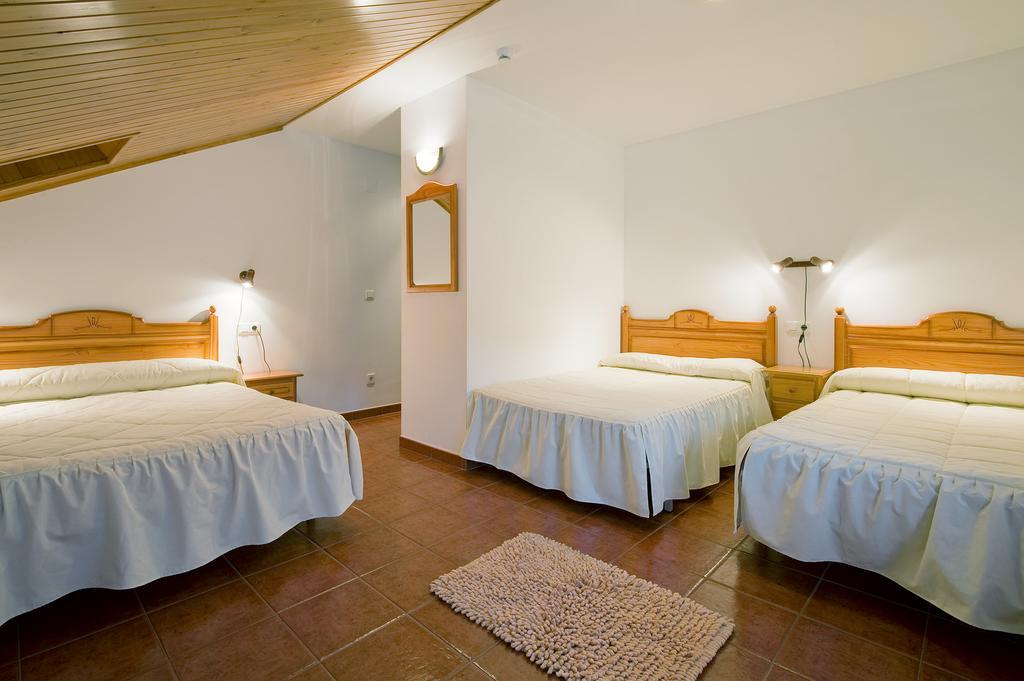 Hotel Castillo D'Acher Siresa エクステリア 写真